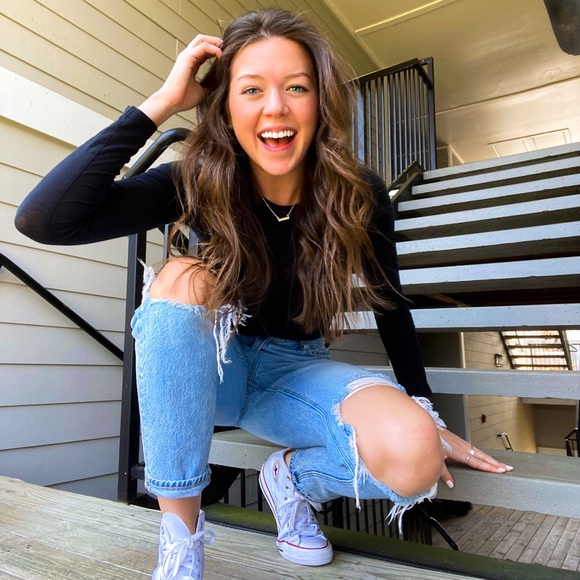 Meet your Posher, Robyn - Picture 1 of 1